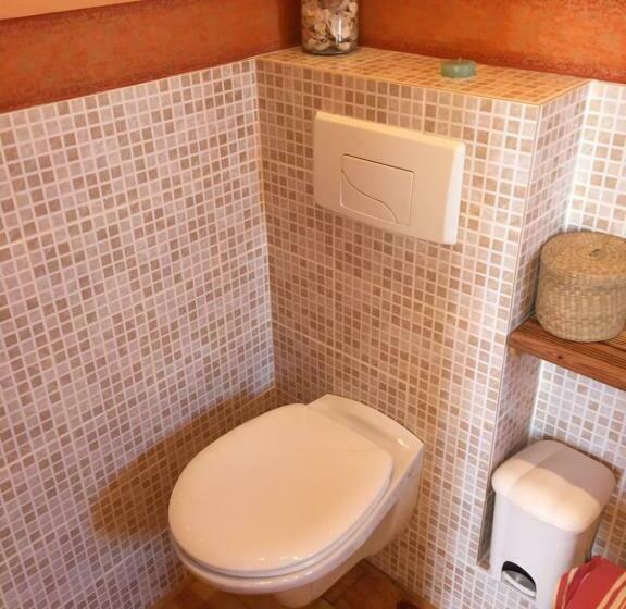 标准间, Aux Caprices Des Dieux