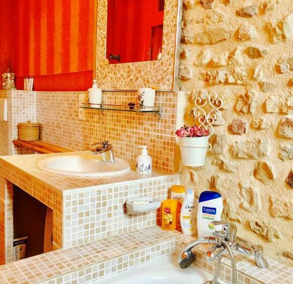 标准间, Aux Caprices Des Dieux