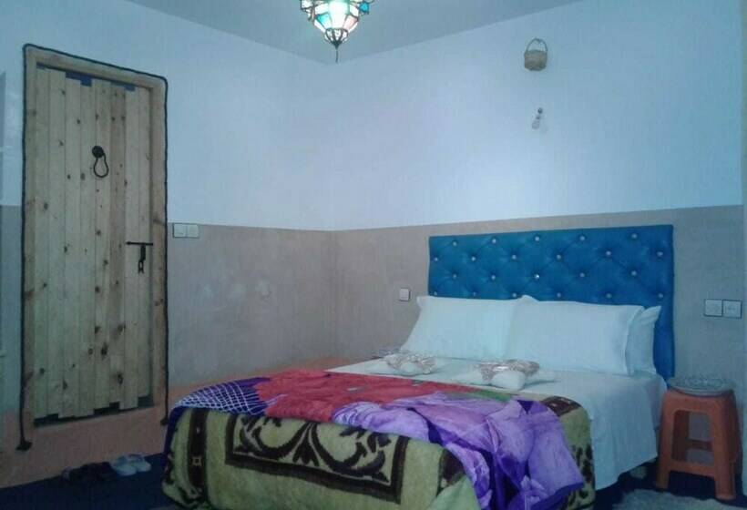 غرفة قياسية ثلاثية, Labyrinth Kasbah Dades