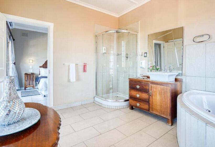 סוויטה, Villa Le View Guesthouse