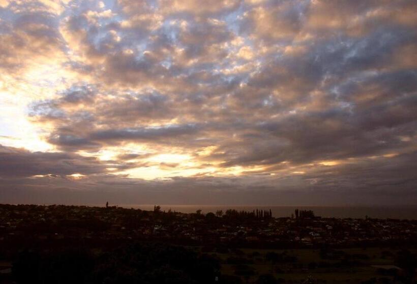 סוויטה, Villa Le View Guesthouse