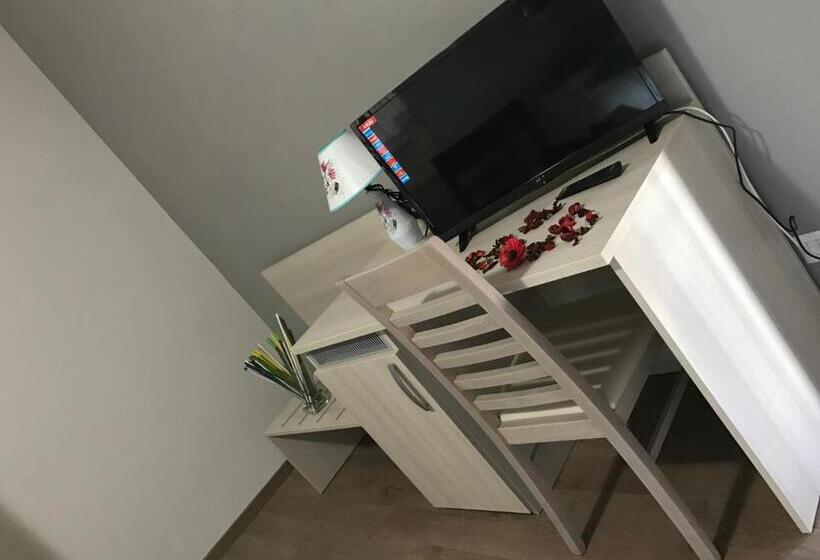 标准间, Affittacamere La Divina Commedia