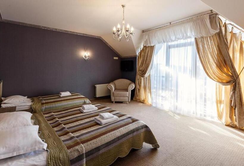 اتاق استاندارد سه نفره, Forest Hill Hotel & Spa