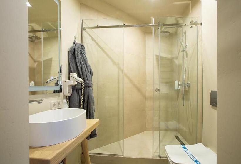 Номер Стандарт Трехместный, Forest Hill Hotel & Spa