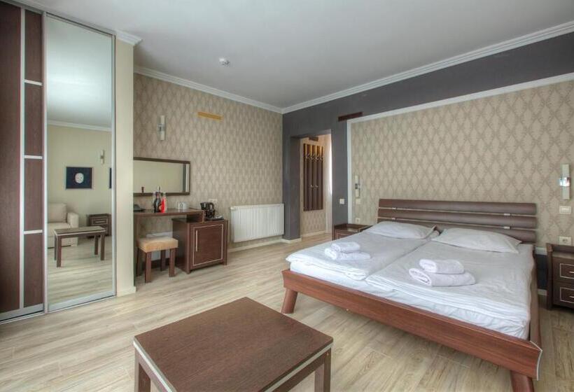 Номер Стандарт Трехместный, Forest Hill Hotel & Spa