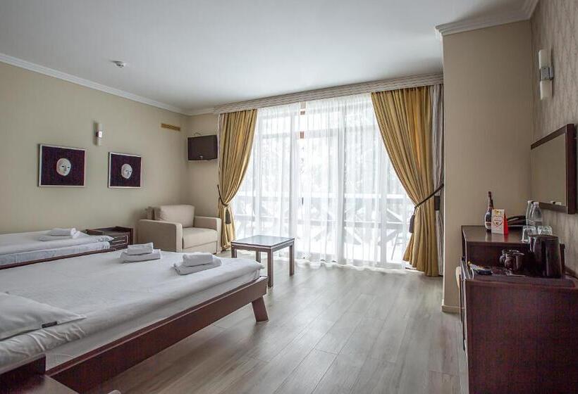 اتاق استاندارد سه نفره, Forest Hill Hotel & Spa