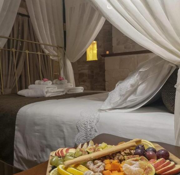 חדר דלוקס, Hanna Koumi Boutique