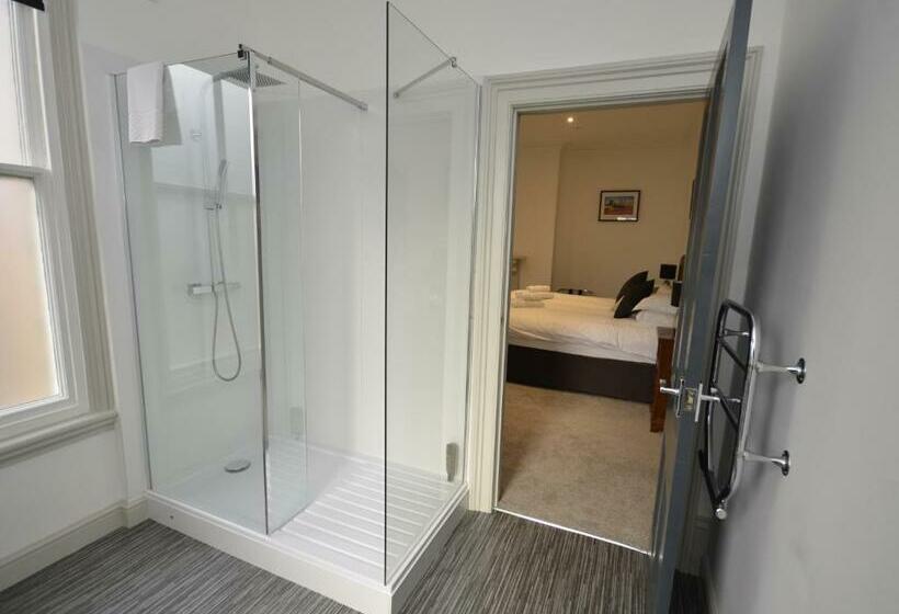 غرفة قياسية سرير كينج, The Chapel House