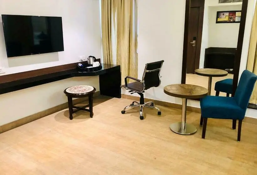 デラックスルーム, The Grand Asansol