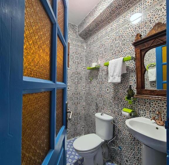 سوییت خانوادگی, Casa Blue Star