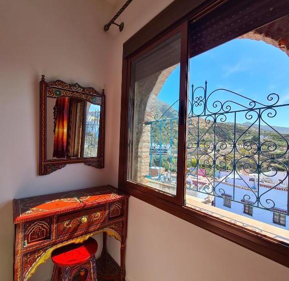 سوییت خانوادگی, Casa Blue Star