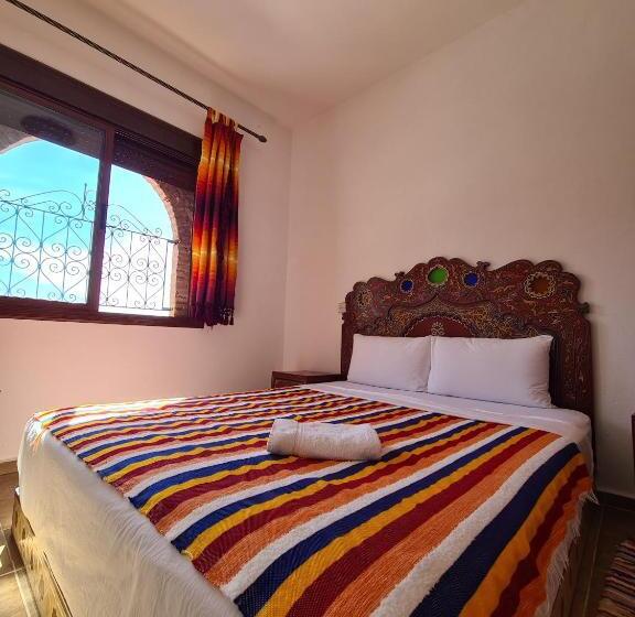 سوییت خانوادگی, Casa Blue Star