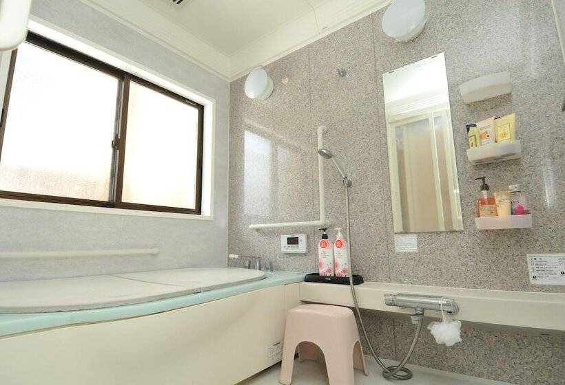 스탠다드 트리픔 룸 공동욕실, Daichan Farm Guest House
