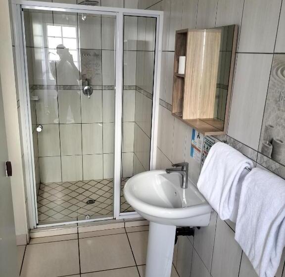 四人标准间, Ecotel Southgate