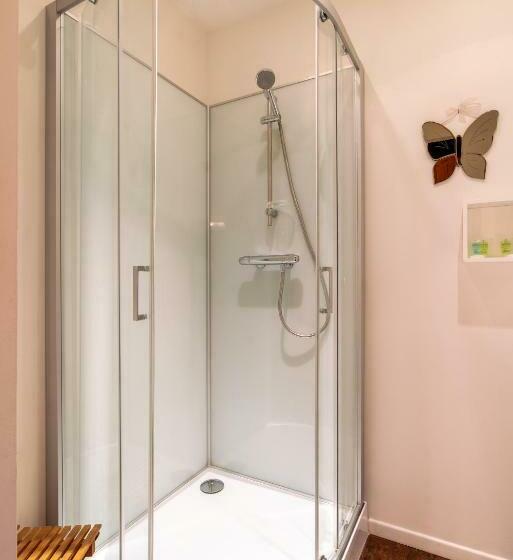 스탠다드 룸, Le Vieux Nayeu