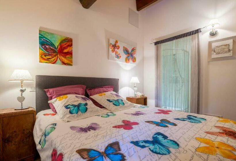 스탠다드 룸, Le Vieux Nayeu