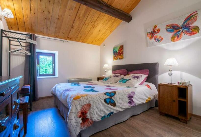 스탠다드 룸, Le Vieux Nayeu