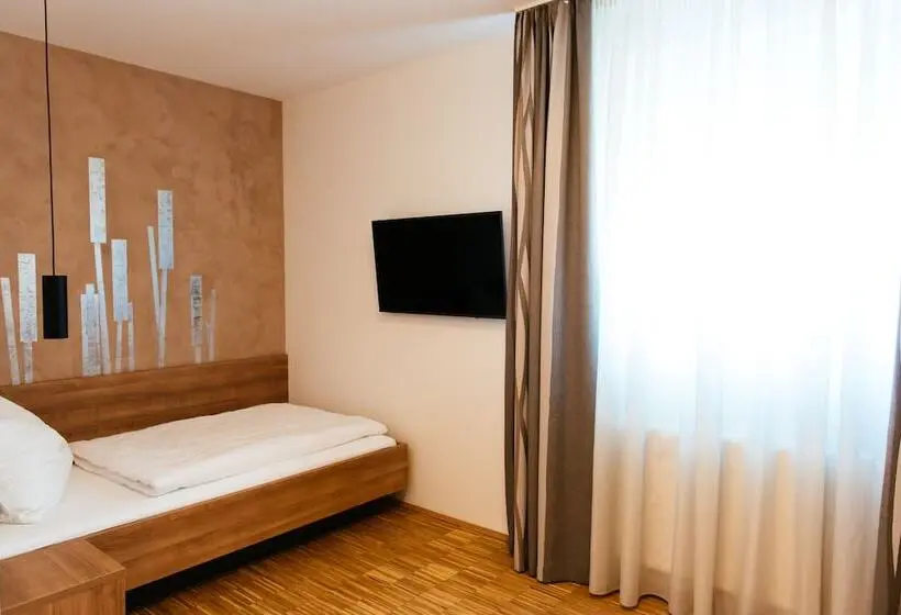 スタンダードシングルルーム, Aparthotel Heuberger