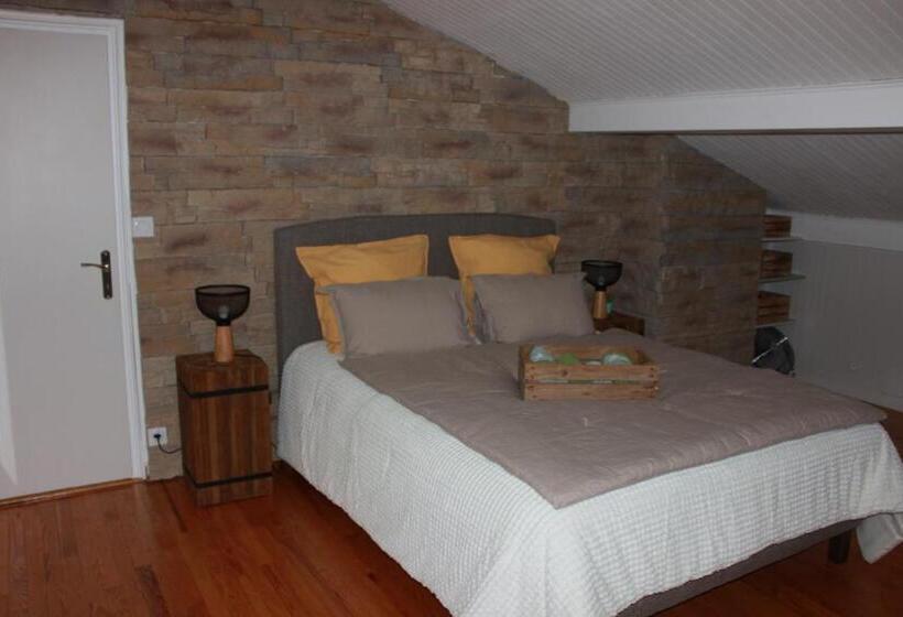 חדר סטנדרט נוף לגינה, Le Chalet Des Pesettes