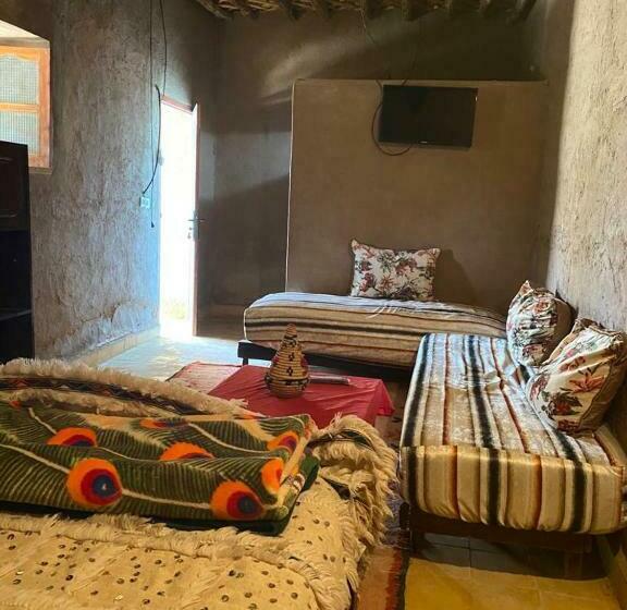 غرفة قياسية مزوَّدة بتراس, Gite D étape Khettara Oasis