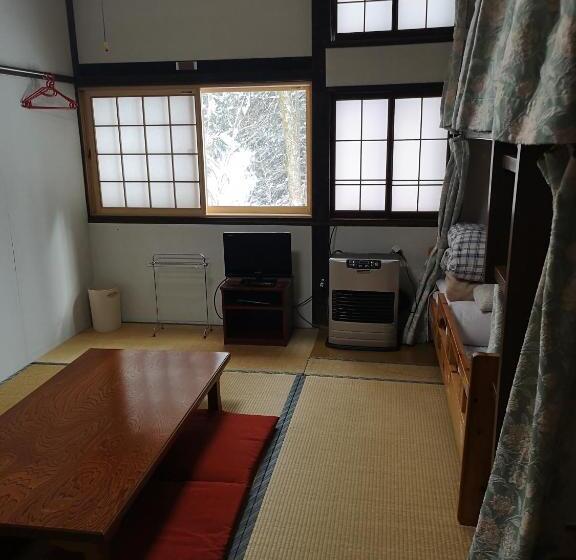 スタンダードルーム, Brocken Hutte
