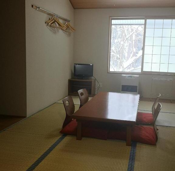 浴室共有ファミリールーム, Brocken Hutte