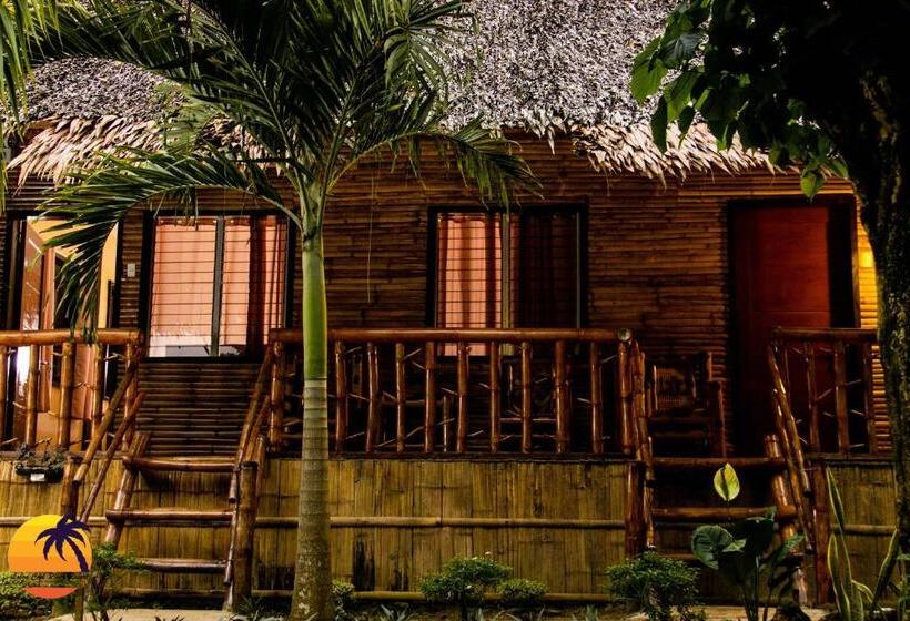Люкс Кровать Кинг, Loboc Cool River Resort