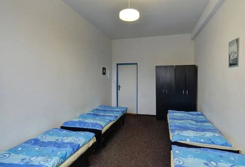 浴室共有スタンダード4人用ルーム, Sporthotel Bk Pod Lipou