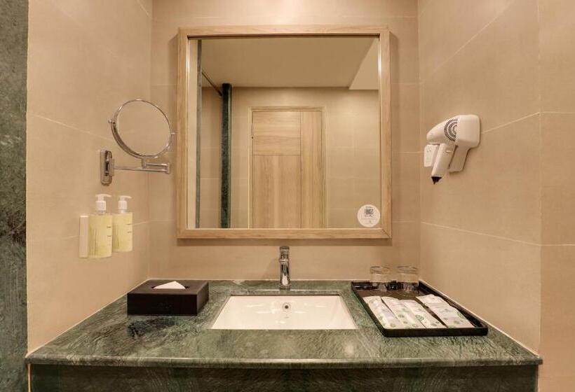 Номер Executive, Lemon Tree Hotel Tapovan Rishikesh