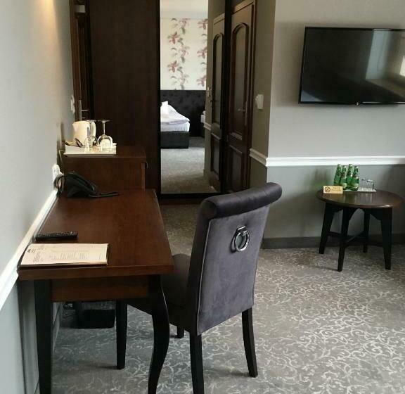 Номер Стандарт, Pałac Poledno