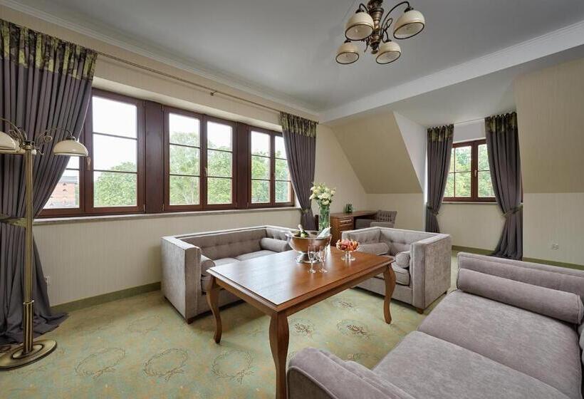 Апартаменты 1 Спальня, Pałac Poledno