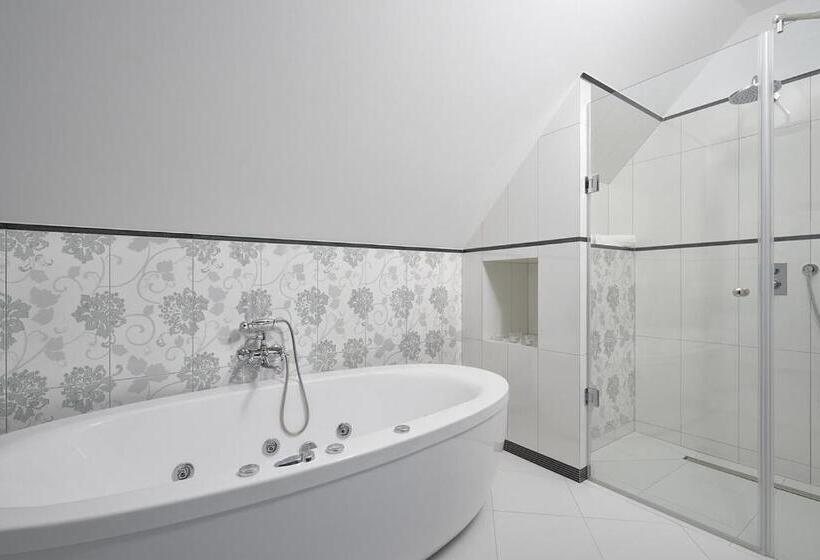 Апартаменты 1 Спальня, Pałac Poledno