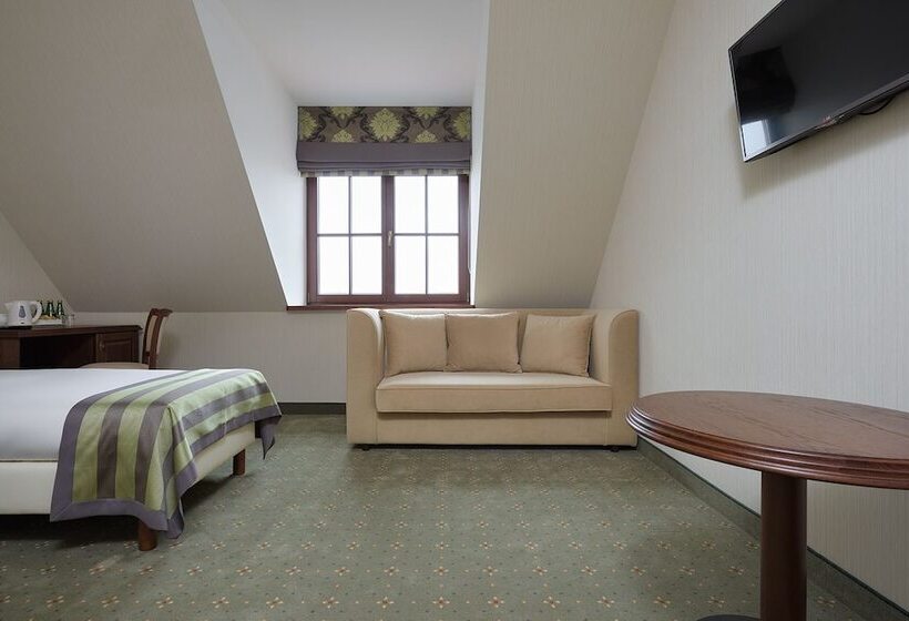 Апартаменты 1 Спальня, Pałac Poledno