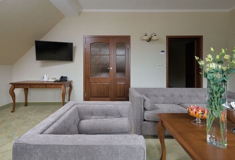 Апартаменты 1 Спальня, Pałac Poledno