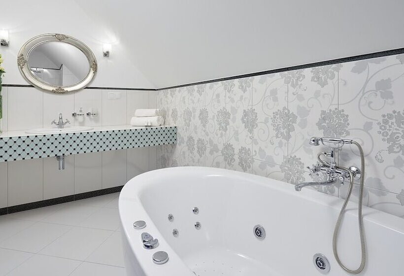 Апартаменты 1 Спальня, Pałac Poledno