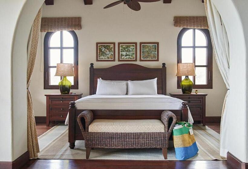 إستديو عائلى, Rancho Santana