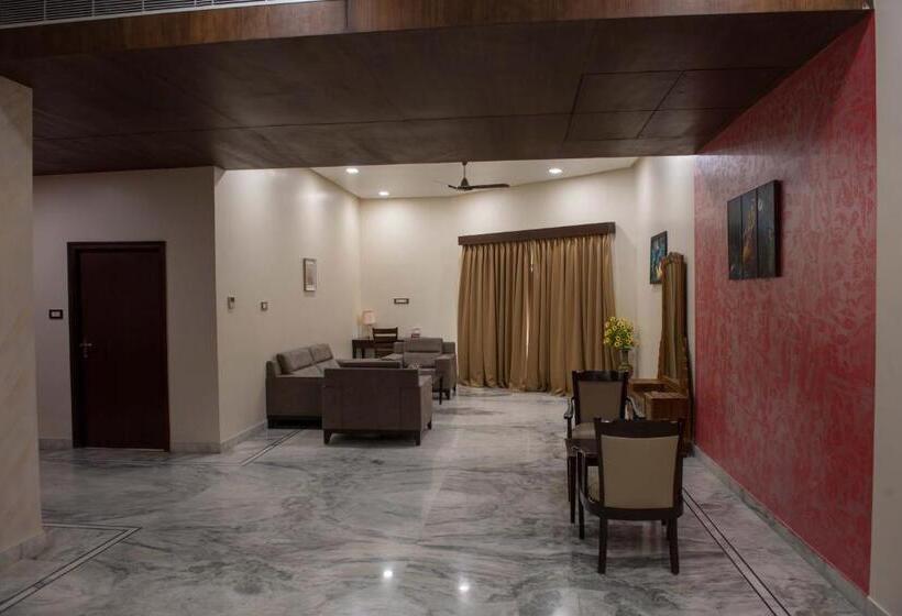 جناح مطلّ علي الحديقة, Sun Hotel And Resort, Mount Abu