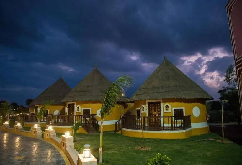 キングサイズベッドのデラックスルーム, Sun Hotel And Resort, Mount Abu