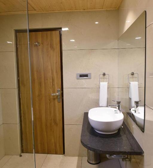 Стандартный Номер Кровать Кинг, Sun Hotel And Resort, Mount Abu