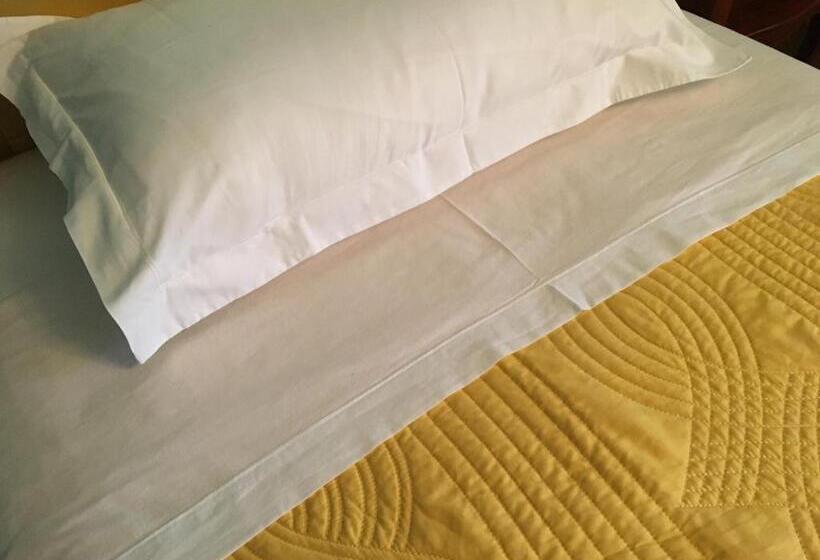 חדר סטנדרט, Presbytere