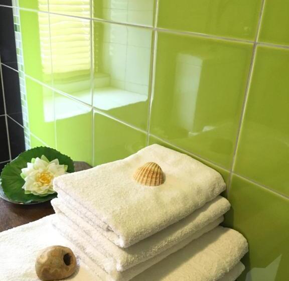 חדר סטנדרט, Presbytere