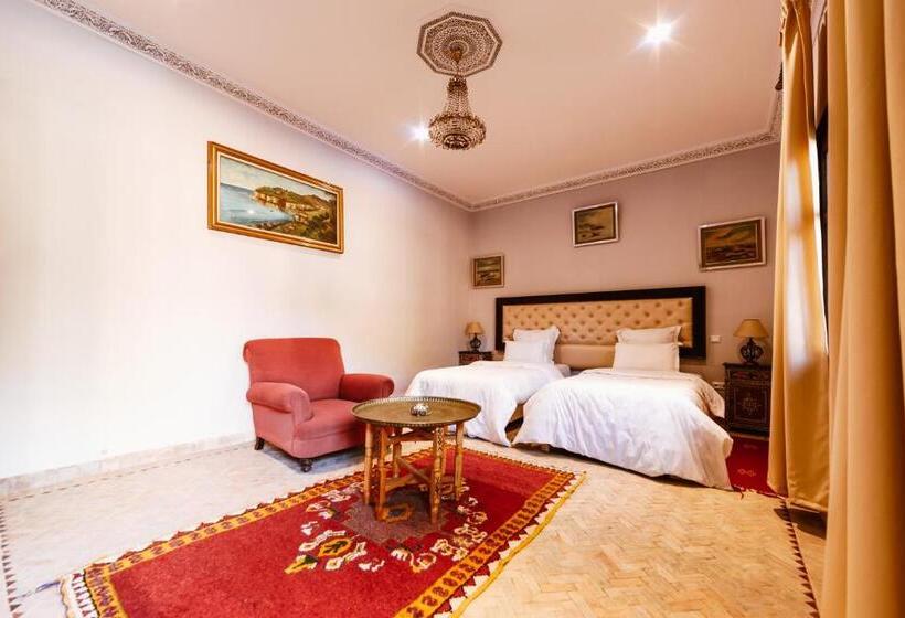 غرفة قياسية ثلاثية مطلة علي حمام السباحة, Kasbah Alili