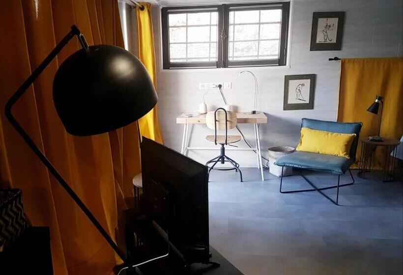 基本间, Ambition Zen Presles