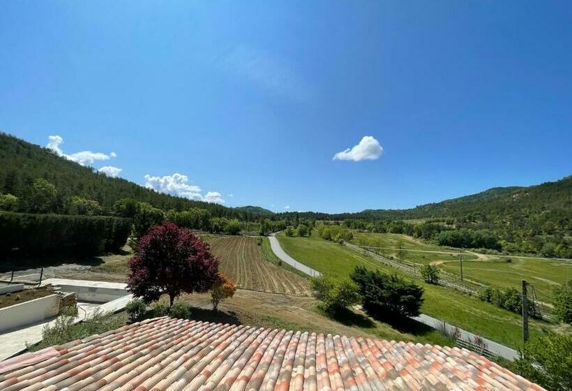 스탠다드 룸, Domaine De Prefaissal