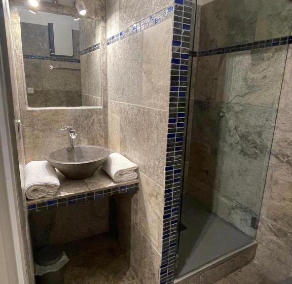 스탠다드 룸, Domaine De Prefaissal