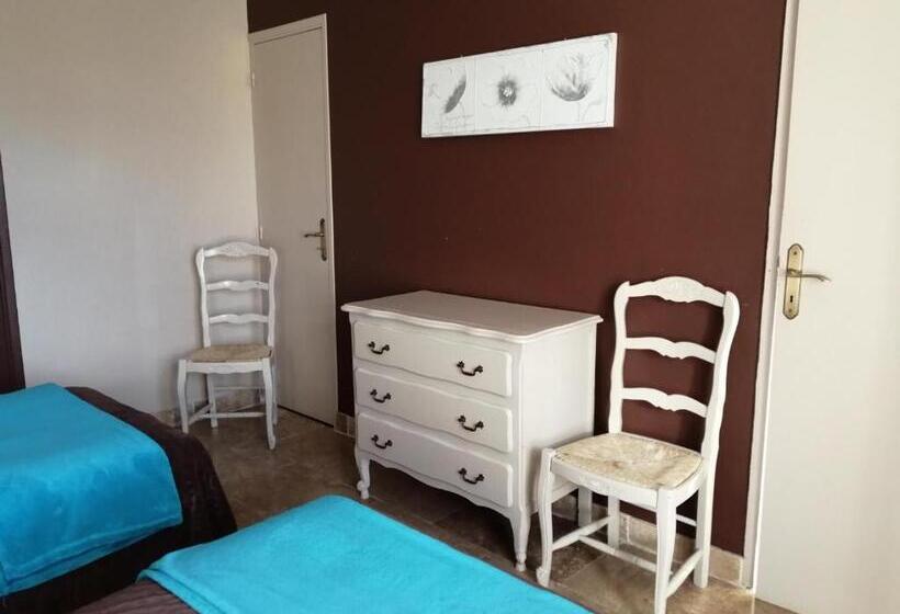 스탠다드 룸, Domaine De Prefaissal