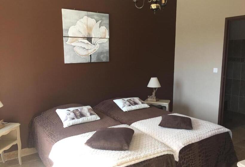 스탠다드 룸, Domaine De Prefaissal