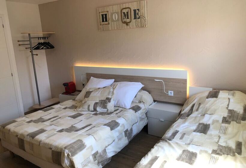 Номер Стандарт Трехместный, L Auberge Fleurie