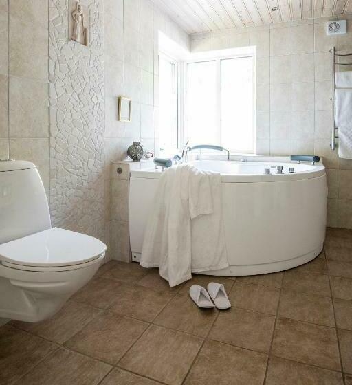 غرفة قياسية مزوَّدة بجاكوزي, Villa Hasselbacken