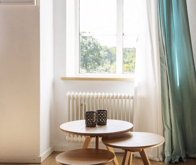 جناح عائلي, Villa Hasselbacken